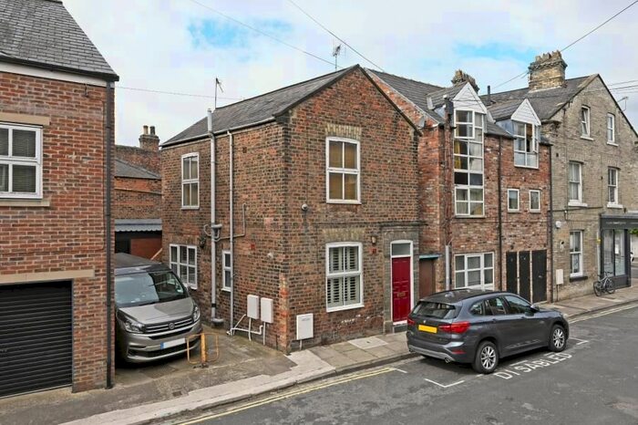 1 Bedroom Studio To Rent In Wellington Street, York, YO10