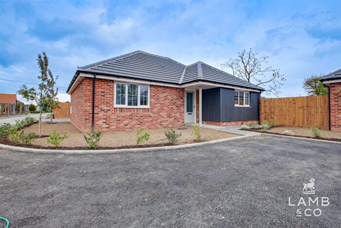 2 Bedroom Detached Bungalow For Sale In Montrose Gardens, Pork Lane, Great Holland, CO13