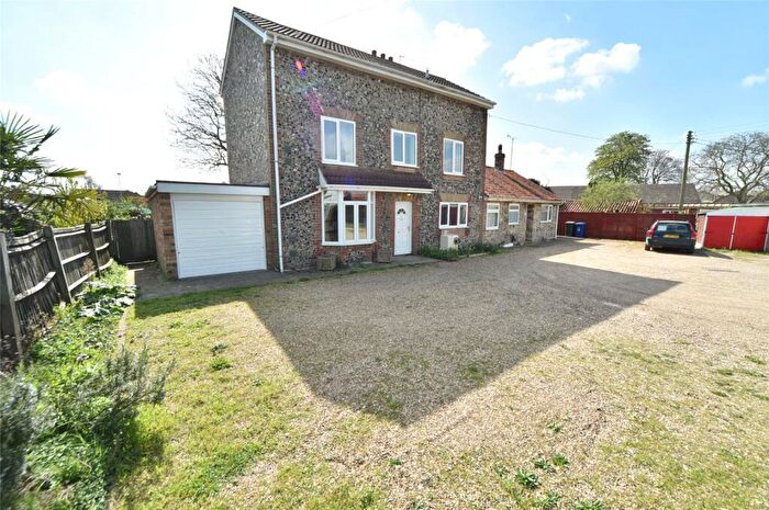 4 Bedroom Semi-Detached House For Sale In Holmsey Green, Beck Row, Bury St. Edmunds, Suffolk, IP28