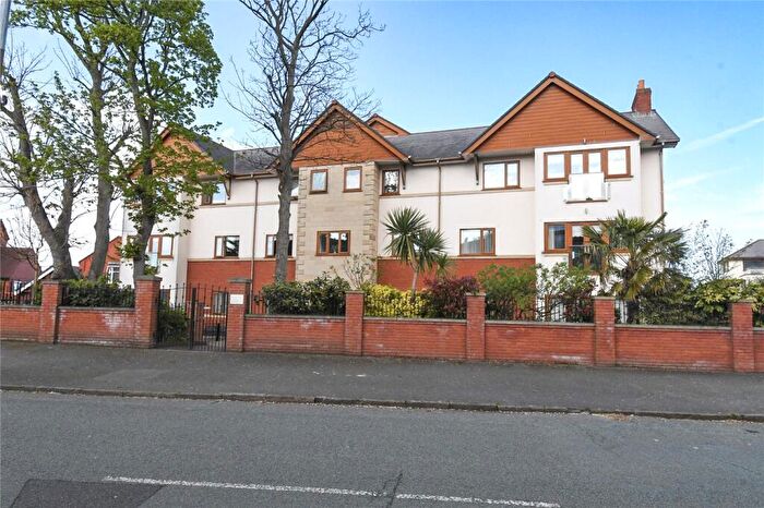 2 Bedroom Apartment For Sale In Warren Drive, Wallasey, Wirral, CH45