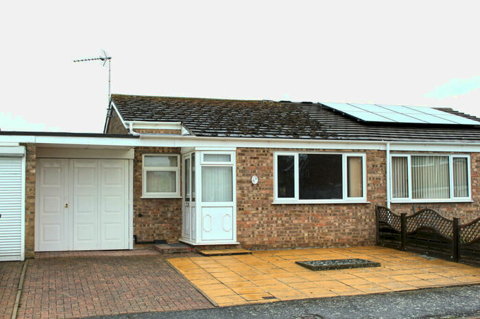 2 Bedroom Bungalow To Rent In Wheatley Crescent, Bluntisham, PE28