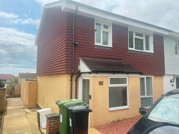 3 Bedroom End Of Terrace House To Rent In Colesbourne Road, Portsmouth, PO6
