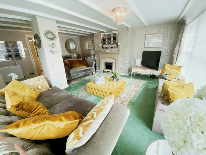 2 Bedroom Bungalow For Sale In High Street, Aldbrough, Hull, East Yorkshire, HU11