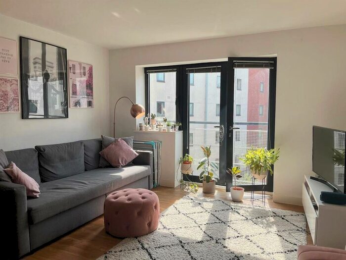 1 Bedroom Apartment To Rent In Watermarque, Browning Street, Birmingham, B16