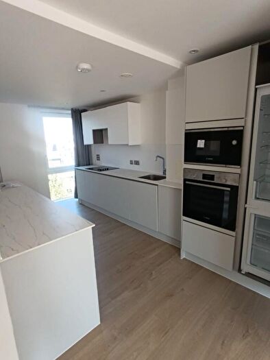 3 Bedroom Penthouse To Rent In Wharf Road, London, N1