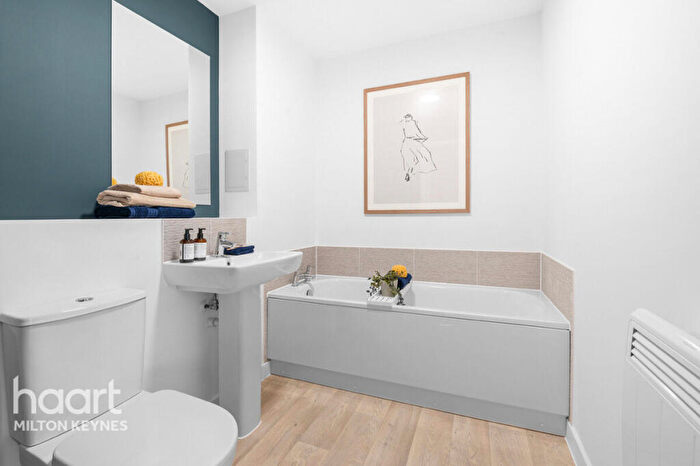 1 Bedroom Apartment For Sale In Fenn Street, Cable Wharf, Milton Keynes, MK10