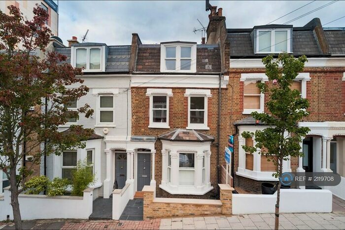 4 Bedroom Terraced House To Rent In Mossbury Road, London, SW11