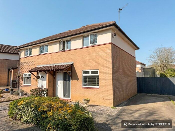 3 Bedroom Semi Detached House For Sale In Fairford Crescent, Downhead Park, MK15