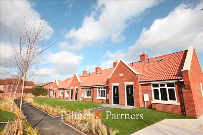 1 Bedroom Bungalow For Sale In Luff Way, Walton On The Naze, Essex, CO14