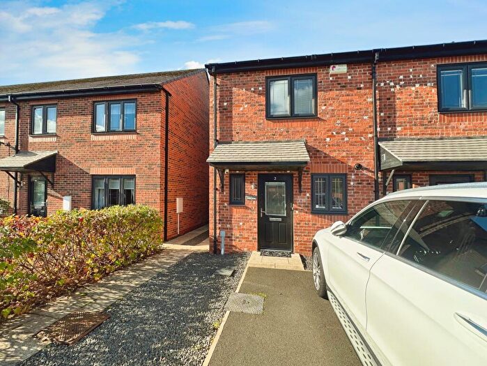 2 Bedroom Terraced House For Sale In Yates Close, Killingworth, Newcastle Upon Tyne, NE12