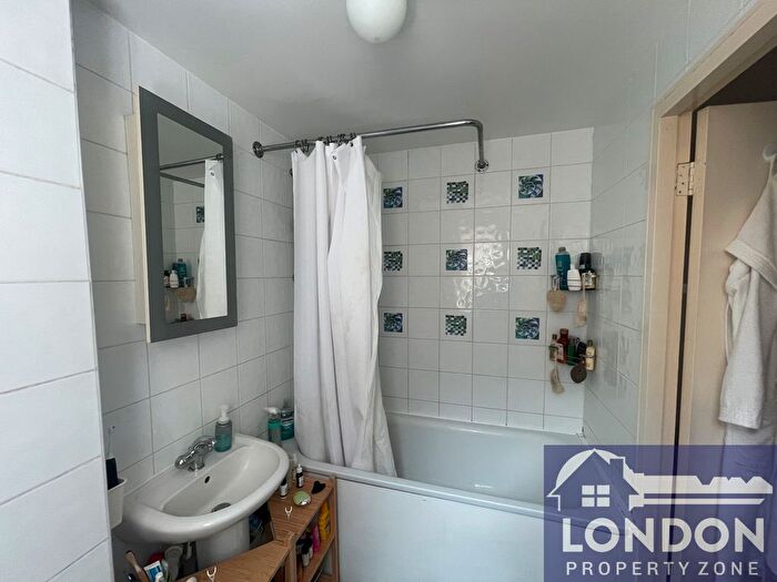 1 Bedroom Flat To Rent In Hullbridge Mews, London, N1
