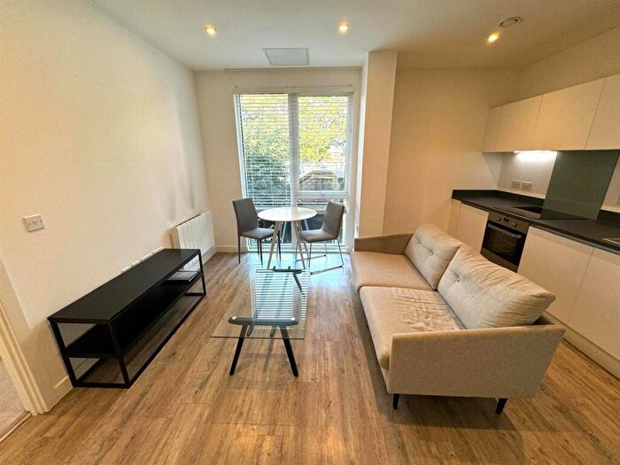 1 Bedroom Apartment To Rent In Kings Road, Reading, RG1