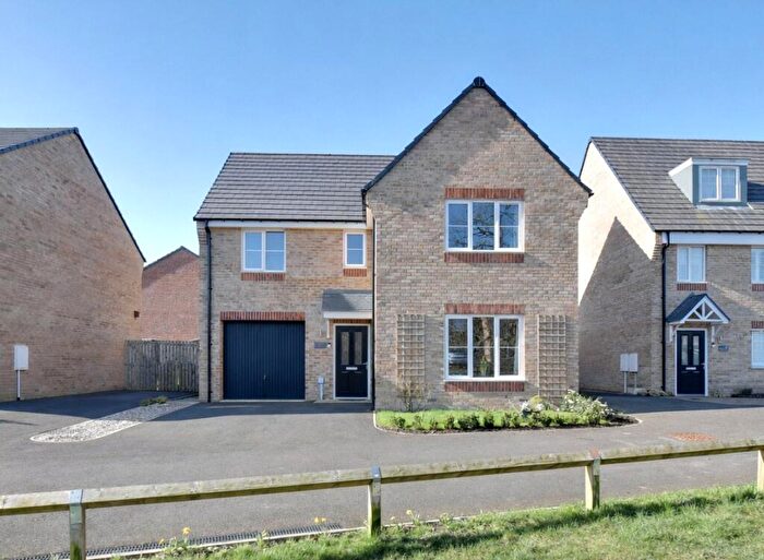 4 Bedroom Detached House For Sale In Runnymede Way, Northallerton, North Yorkshire, DL6