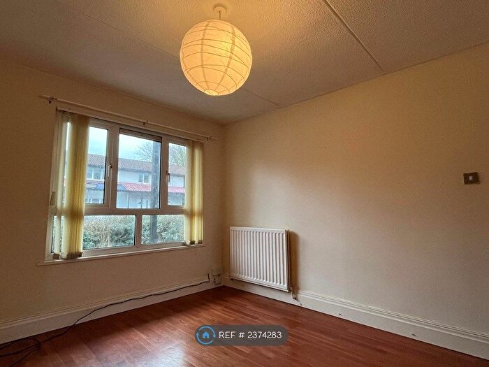 3 Bedroom Semi-Detached House To Rent In Miles Close, Birchwood, Warrington, WA3