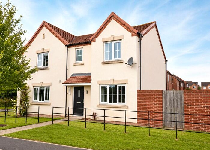3 Bedroom Semi-Detached House To Rent In Appersett Close, Harrogate, HG3