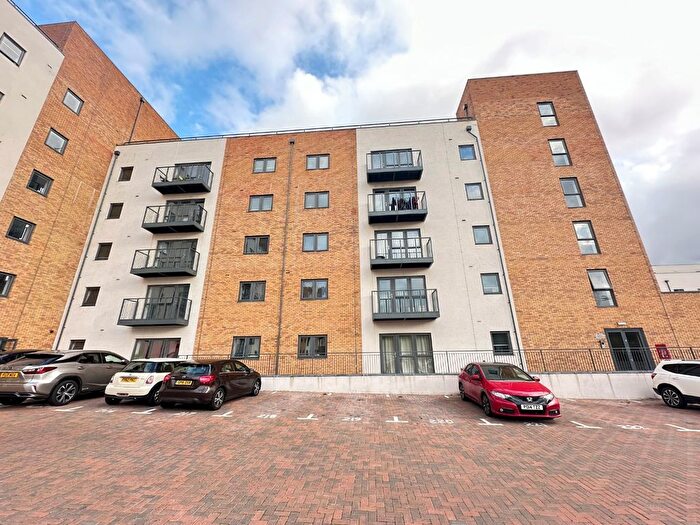 1 Bedroom Flat To Rent In Garland Apartments, Birch Road, Luton, Bedfordshire, LU1