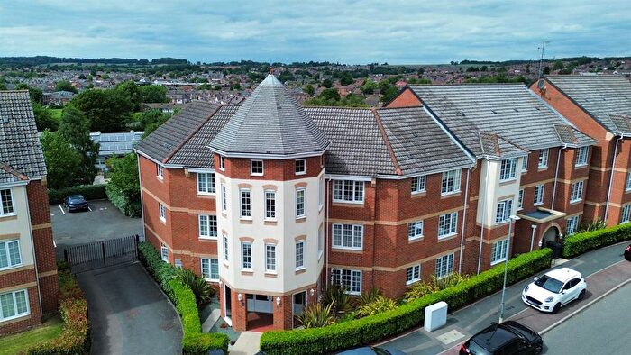 2 Bedroom Flat For Sale In Kingswell Avenue, Arnold, Nottingham, NG5