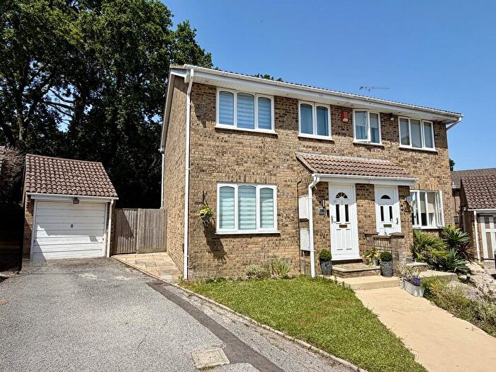 3 Bedroom Semi-Detached House For Sale In Hawthorn Drive, Creekmoor, BH17