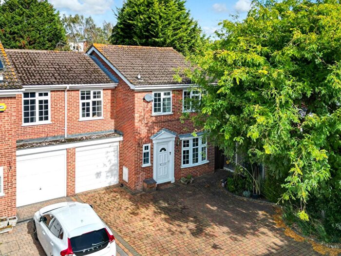 4 Bedroom Semi-Detached House For Sale In Mayfield Gardens, Hersham, KT12