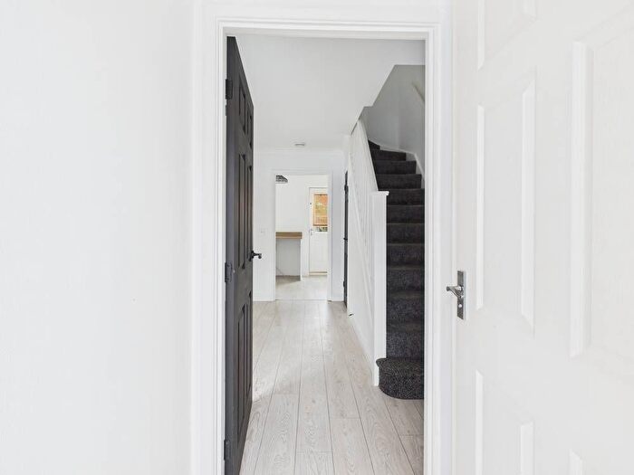 2 Bedroom Terraced House For Sale In Briarwood Close, Hull, HU7