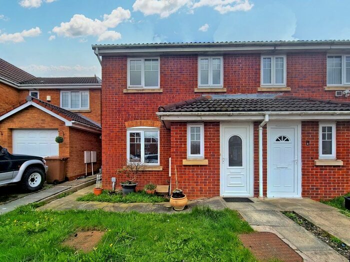 3 Bedroom End Of Terrace House To Rent In Chandlers Way, Sutton Manor, WA9