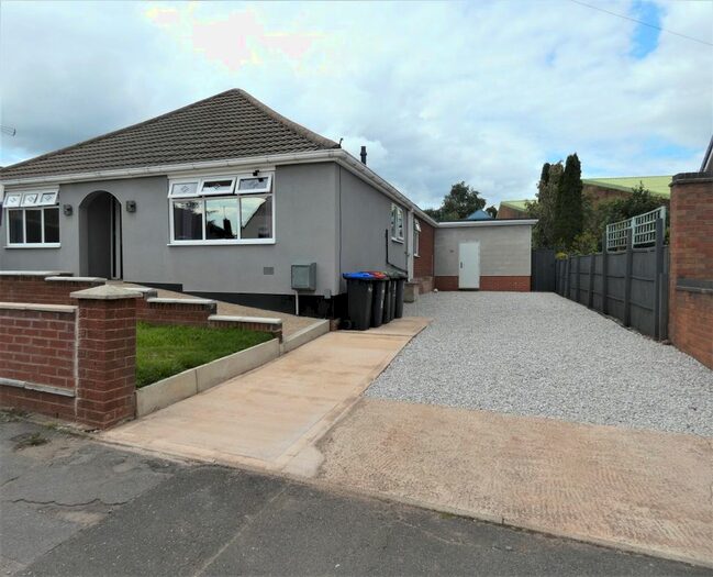 4 Bedroom Bungalow To Rent In Loundhouse Road, Sutton-In-Ashfield, NG17