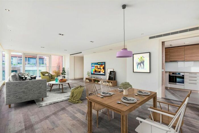 3 Bedroom Flat For Sale In Compass House, Park Street, Chelsea Creek, Fulham, SW6
