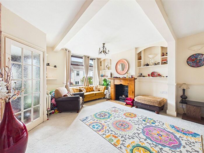 3 Bedroom End Of Terrace House For Sale In Northend Avenue, Kingswood, Bristol, BS15