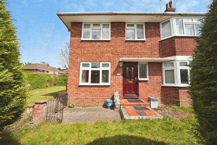 2 Bedroom Flat For Sale In Eighth Avenue, Luton, LU3