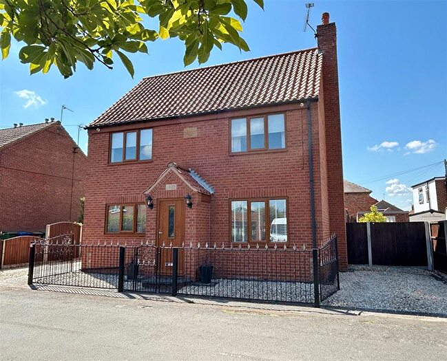 3 Bedroom Detached House For Sale In Buttle Lane, Snaith, Goole, DN14