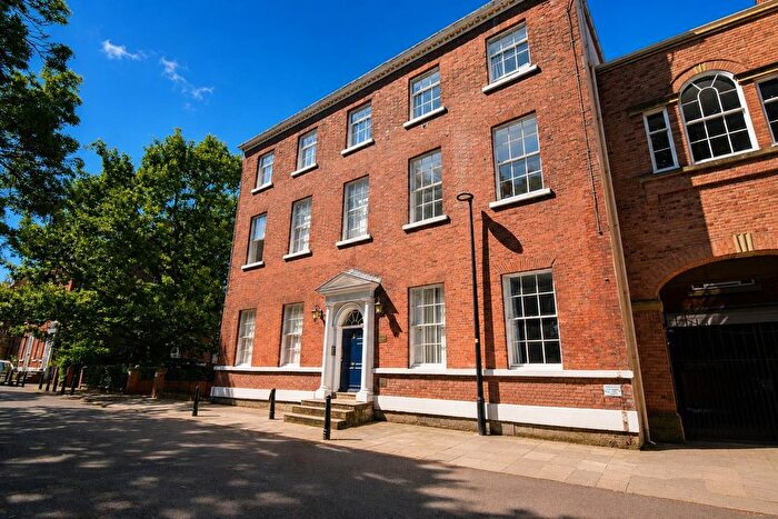 2 Bedroom Flat To Rent In Langton Lodge, South Parade, Wakefield, WF1
