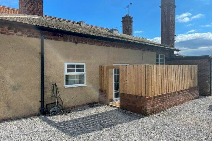 1 Bedroom Flat To Rent In Church Lane, Driffield, YO25