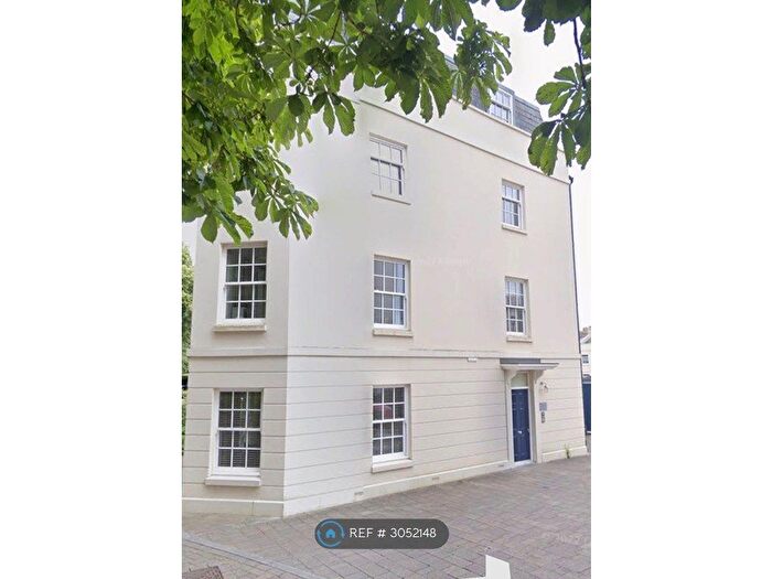 2 Bedroom Flat To Rent In Mizzen Road, Plymouth, PL1