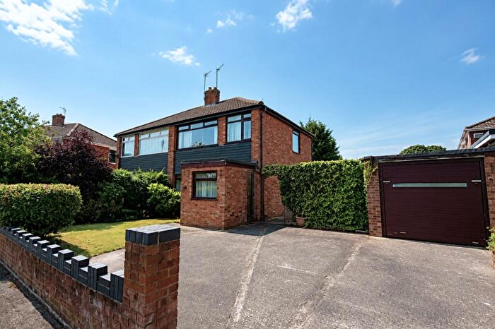 3 Bedroom Semi Detached House For Sale In Painswick Road, Great Sutton, Ellesmere Port, Cheshire, CH66