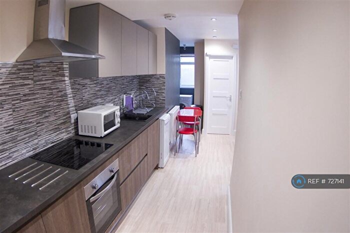 2 Bedroom Flat To Rent In Bayswater Road, Plymouth, PL1