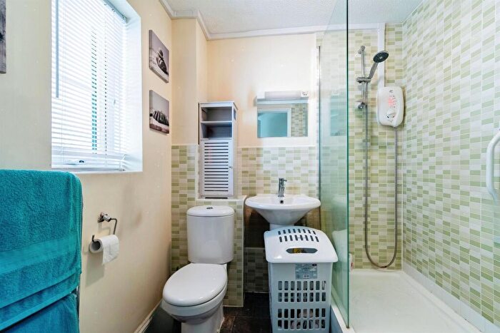 1 Bedroom Flat For Sale In Spa Road, Melksham, SN12