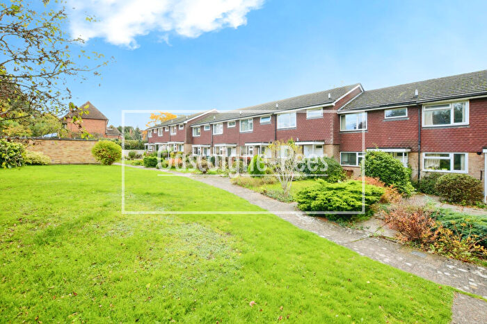 2 Bedroom House To Rent In Sheldon Court, Guildford, GU1