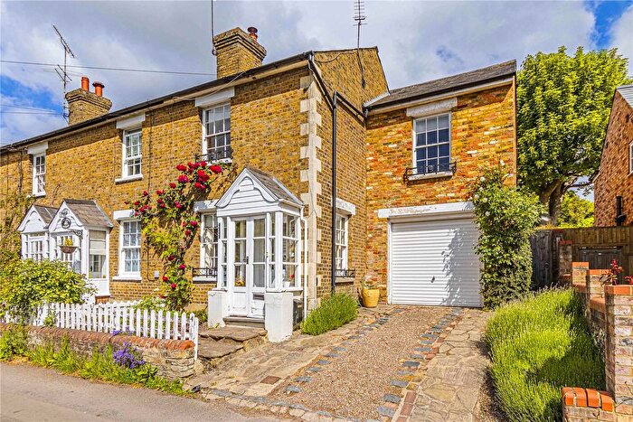 3 Bedroom End Of Terrace House For Sale In Common Lane, Letchmore Heath, Watford, Hertfordshire, WD25