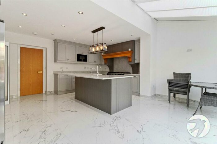 4 Bedroom Terraced House To Rent In Darwin Rise, Northfleet, Gravesend, Kent, DA11