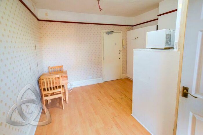 Studio To Rent In Lyncroft House, Lyncroft Gardens, West Hampstead, NW6