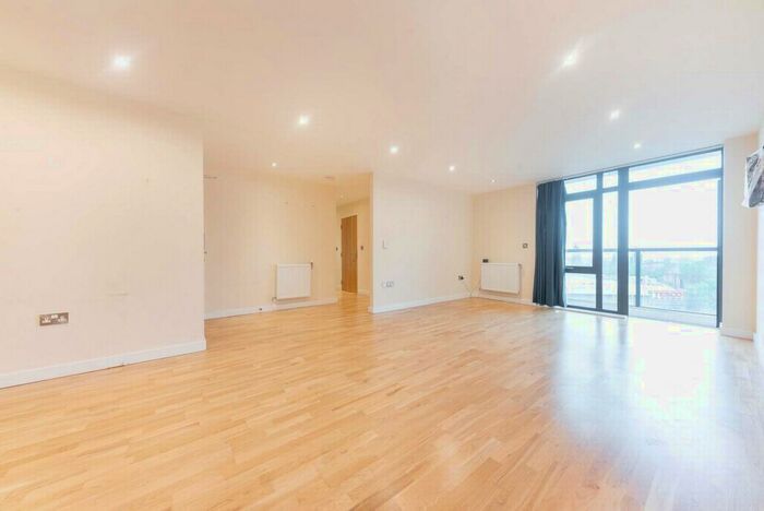 1 Bedroom Flat To Rent In Powell House, Dunstan Mews, Enfield, EN1