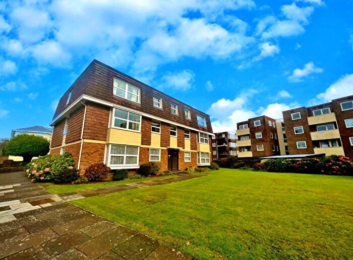2 Bedroom Flat For Sale In Sudley Gardens, Bognor Regis, West Sussex, PO21