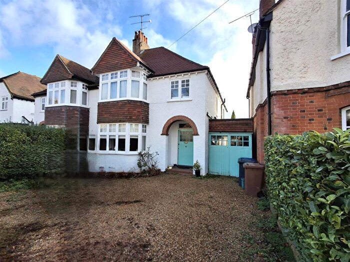 3 Bedroom Semi Detached House To Rent In High Park Road, Farnham, GU9