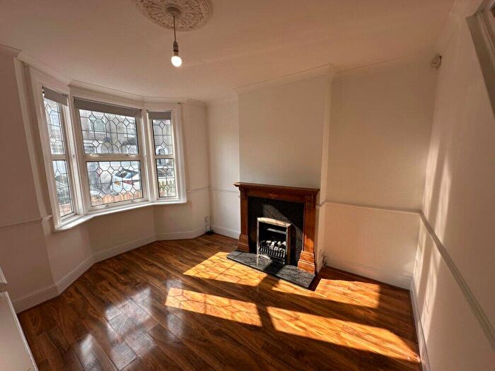 3 Bedroom End Of Terrace House To Rent In Bedroom House – Malvern Road, Enfield, EN3