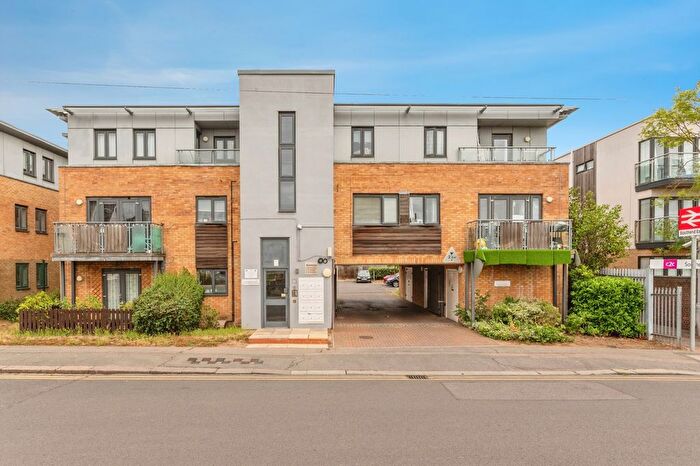 2 Bedroom Flat For Sale In Station Court, - Ambleside Drive, Southend-On-Sea, Essex, SS1