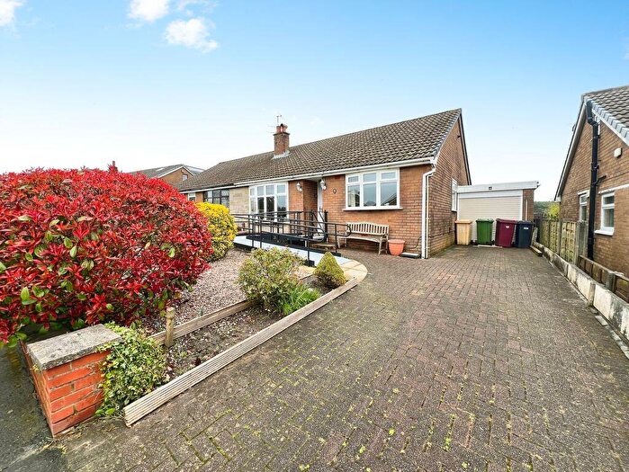 3 Bedroom Bungalow For Sale In Churchill Drive, Bolton, BL3