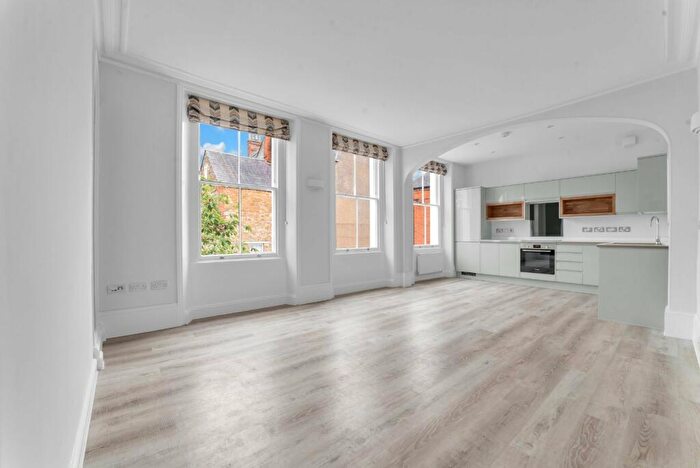 2 Bedroom Apartment To Rent In Bromsgrove, Faringdon, Oxfordshire, SN7