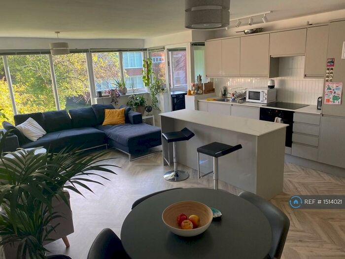 2 Bedroom Flat To Rent In Shaw Lane, Leeds, LS6