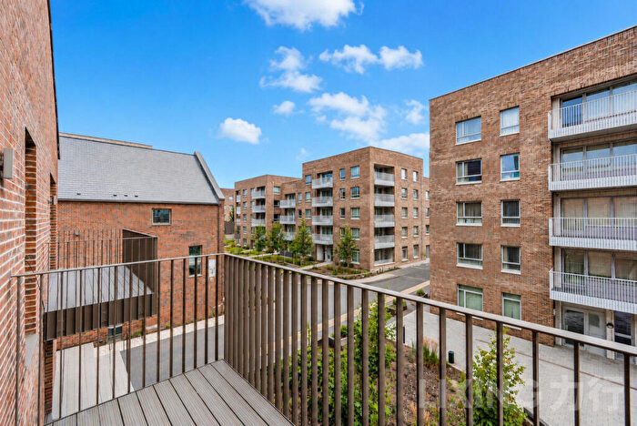 1 Bedroom Apartment To Rent In Glindoni Apartments, Frogley Park, Barking, IG11