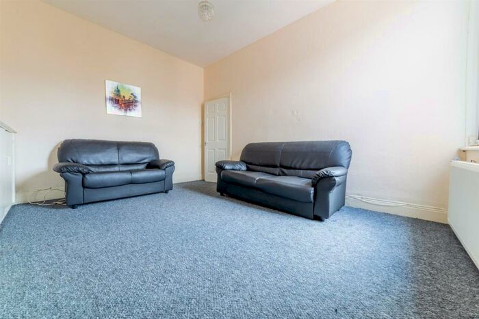 2 Bedroom Flat To Rent In **August ** Simonside Terrace, Heaton, NE6